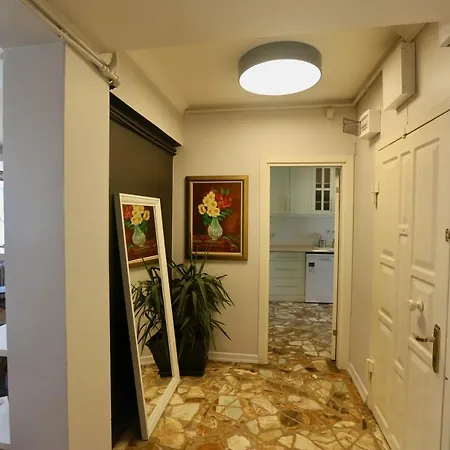 Best Loc In Nisantasi 8 Person Apartment
